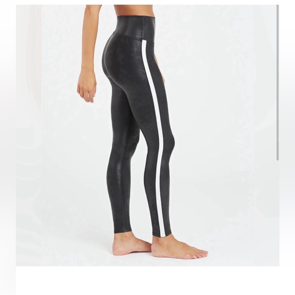 Spanx faux black and white legging, size medium, perfect condition, worn once!